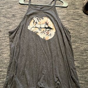 Torrid size 3 sleeveless shirt with lips graphic